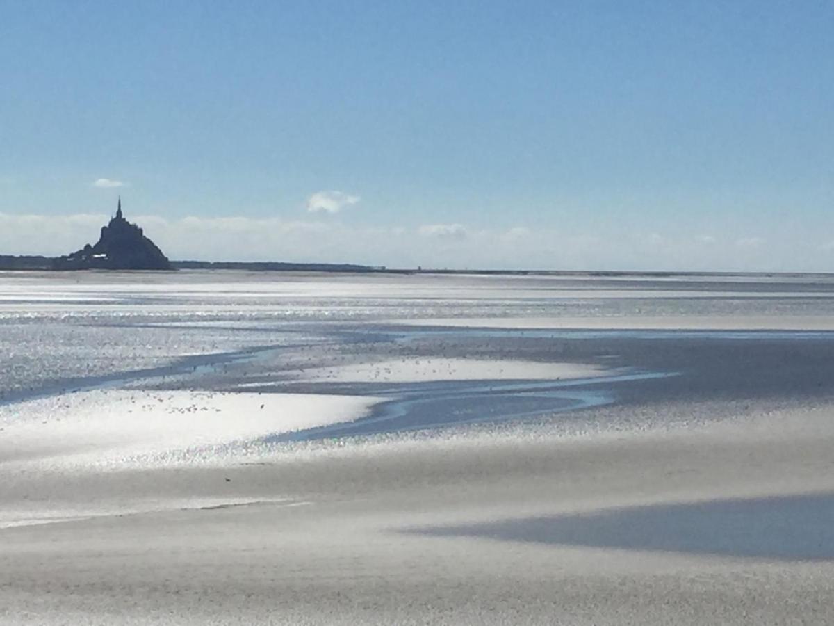 Chambre A Proximite De La Baie Du Mont Saint Michel Avranches 外观 照片